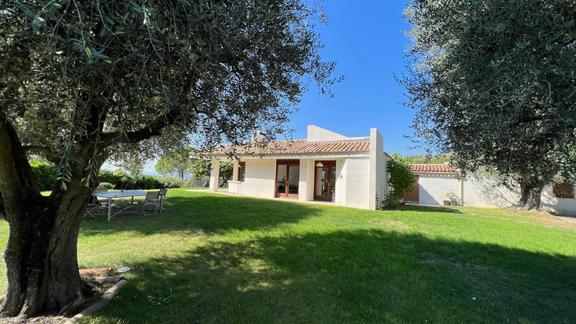 Magnifique Villa Moderne Avec Piscine Ла Год Екстериор снимка